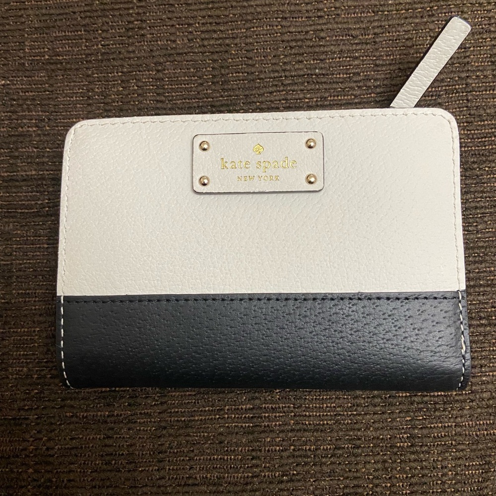 Kate Spade New York Medium Snap Wallet Black/White